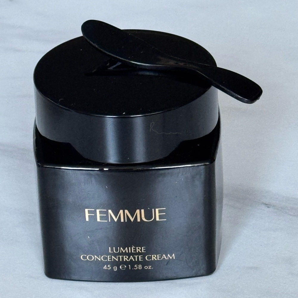 Femmue Lumière Concentrate Cream